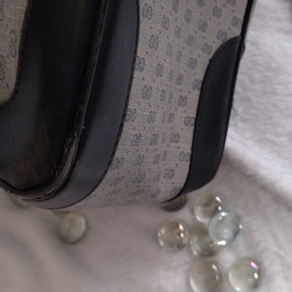 Authentic GUCCI Handbag - Picture 10 of 16